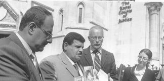 Colonel Daoud Musa, father of Baha Musa (who was tortured to death by British troops)  outside the High Court with Public Interest lawyers in 2004