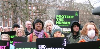 US embassy protest in London demanding an end to Guantanamo prison detentions