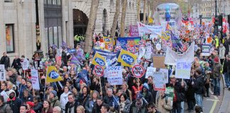 Teachers marching in defence of their pensions