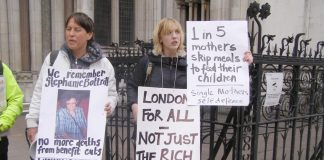 Single parents outside the High Court protesting against the savage cuts in benefits