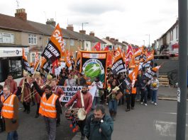 Swindon Great Western Hospital workers set to take strike action against Carillion Carillion strikers marching through Swindon in March 2012