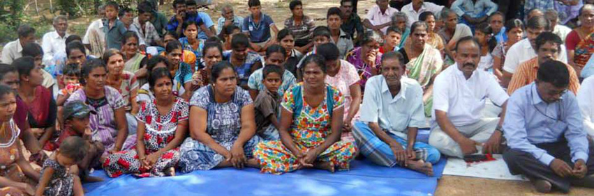 Champoor residents at the protest demanded that they be allowed to resettle in their own lands in Moorthoor East