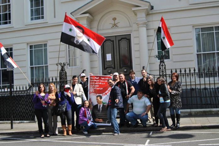 Syrians in London picket the Saudi embassy