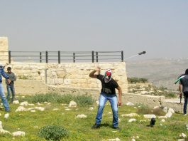 Strength of Palestinian resistance causes Kerry/Zionist fall out Young Palestinian fighters