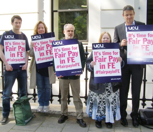 UCU lecturers ‘Fair pay in FE’ lobby during their pay talks last month