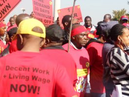 NUMSA members picketing Eskom’s Megawatt Park headquarters in Sunninghill, Johannesburg