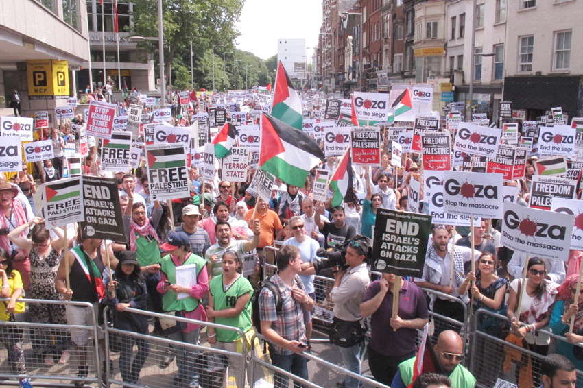 Massive demonstration against Israel’s onslaught on Gaza outside the Israeli embassy in London