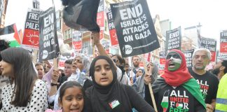 Palestinian children on last Friday’s demonstration outside the Israeli embassy in London