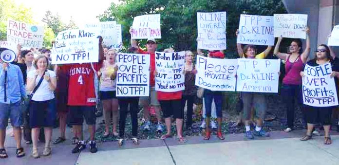 Protest in Minnesota against the anti-working class Trans-Pacific Partnership (TPP)