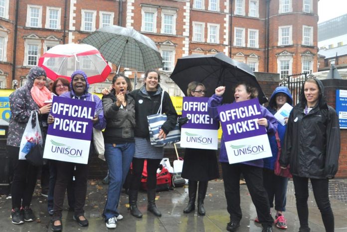 Hammersmith Hospital pickets winning the support of passing motorists
