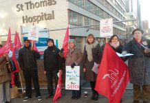 Pathology strikers deliver their message from the picket line at St Thomas’ Hospital on Westminster Bridge