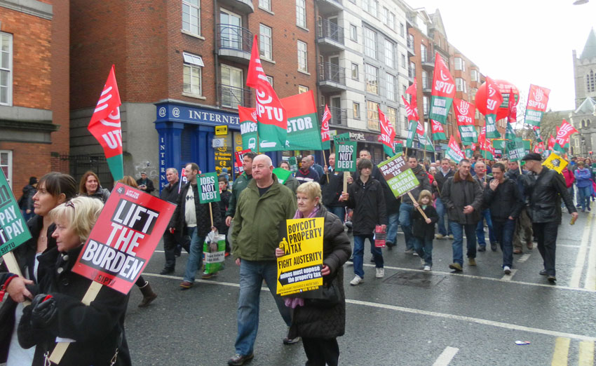 SIPTU marchers in Dublin against the Irish government