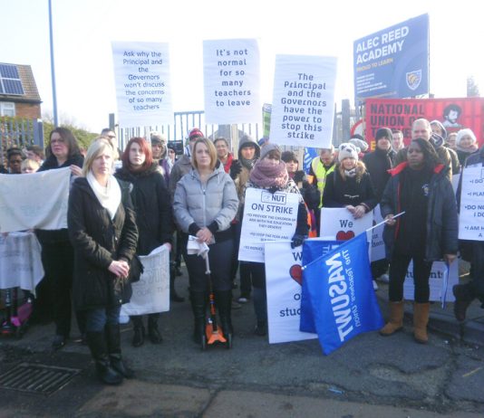 NASUWT and NUT members on strike in March 2013 at the Alec Reed Academy in Ealing