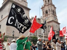 Oaxaca teachers blockaded the central bus station for three hours on February 5th