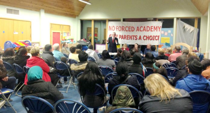 HANK ROBERTS addressing the meeting in Willesden against the St Andrew and St Francis C of E Primary School being forced to become an academy