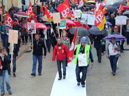 A big demonstration in Poitiers. Workers are angry at the Socialist Party government who promised an end to austerity but have done the opposite