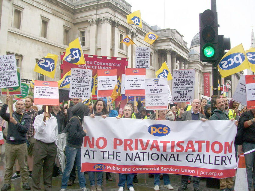 PCS members on the picket line outside the National Gallery demanding no privatisation