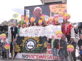 ‘Don’t privatise the National Gallery – Reinstate Candy Udwin’ – demands 1,500-strong PCS rally NEVILLE, one of the PCS strikers from the National Gallery addressing Saturday’s rally