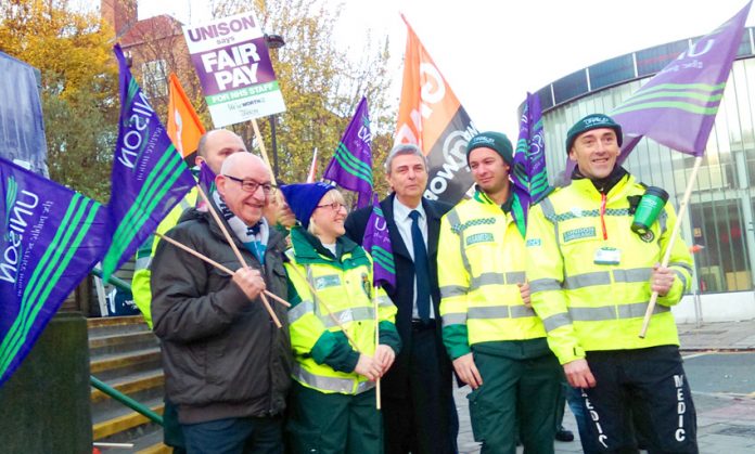 Ambulance workers picket at Waterloo – four more years of 1%wage ‘rises’