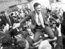 Vic Turner and Bernie Steer being shouldered by dockers after mass strike action by many sections of workers forced the state to free the 5. This revolutionary act led to Heath being removed and the anti-union laws being smashed