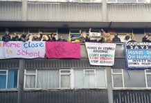 Over 60 local residents, supporters and youth massed on the balcony yesterday morning in Southwark to stop the eviction of Aminata Sellu by bailiffs supported by the police