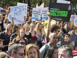 Over 100,000 marched in London to welcome refugees
