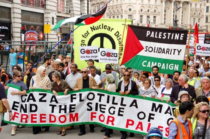 Massive demonstration in London condemning Israel for the 10 Turkish deaths that followed Israeli troops boarding the Mavi Marmara