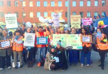 Junior doctors on strike against the government’s attack on the NHS