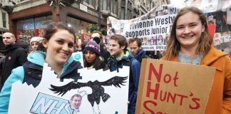 Junior doctors striking to defend the NHS