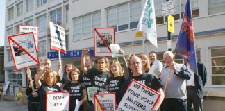 Striking Tindle newspaper workers in Enfield fighting against job cuts – 200 newspapers have been shut down since 2005