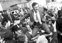 The anti-union laws that Tory Premier Heath introduced were smashed when the mass movement for a general strike forced the release of five imprisoned dockers – picture shows BERNIE STEER and VIC TURNER being liberated from Pentonville Prison