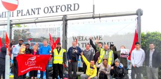 Workers taking strike action over pensions in Oxford – are being supported by the Young Socialists