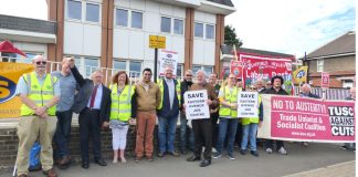 Sheffield Eastern Avenue jobcentre workers on the picket line during their last strike in June