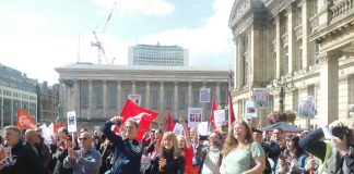 Birmingham binmen and their supporters rally last Sunday