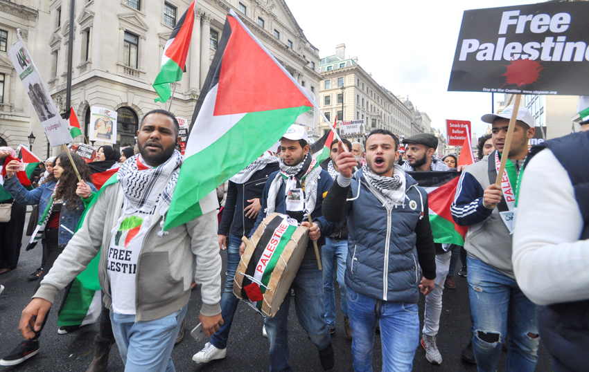 A section of the 20,000-strong march in London on Saturday demanding that the UK apologise for the Balfour Declaration and recognise the state of Palestine