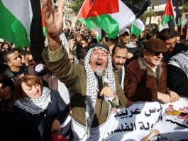 West Bank Palestinians face live rounds & rubber bullets Palestinians marching in Jerusalem against Trump’s decision to move the US embassy to Jerusalem