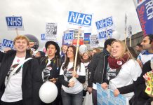 Junior doctors join with student nurses to fight Health secretary Hunt’s attacks on the NHS