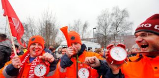 Over 350 metalworkers demonstrated in Berlin last Friday for the alignment of the East to the West wages and the other collective bargaining demands of the IG Metall