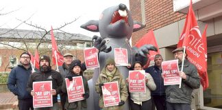 Unite members blacklist protest outside a Capita HQ – Unite say privateers ‘short-change the taxpayer’ and services must be taken back in house