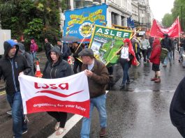Rail unions demand permanent renationalisation of the whole rail network! TSSA and Aslef banners on last month’s TUC demonstration in London