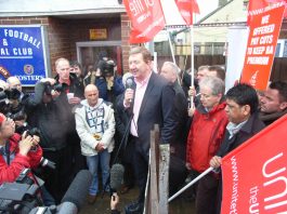 Unite general secretary LEN McCluskEy addressing a meeting of striking BA cabin crew – Unite will now represent cabin crew at Ryanair