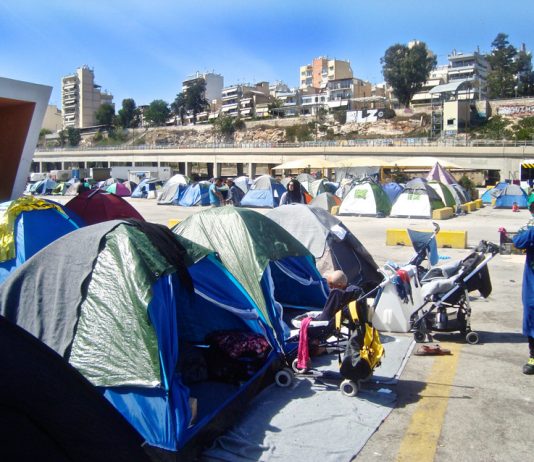 Hundreds of refugee tents in the Greek port city of Piraeus