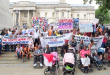 Exiled Chagos Islanders began a five-day sit-in at Trafalgar Square yesterday morning, demanding the right to return to their homeland