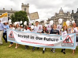Teachers march to Parliament demanding an increase to education funding