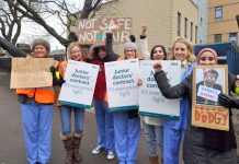 Junior doctors lead the fight against Hunt and the Tories – they have now rejected a 2% rise