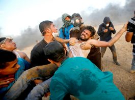 A Palestinian is seriously injured by Israeli sniper fire on the Gaza border