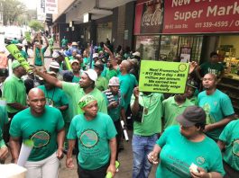AMCU accuses mining company of ‘underhand tactics’ to end strike! AMCU members on strike outside the Labour Court in Johannesburg on Wednesday