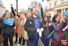 Junior doctors on strike against the ‘unfair, unsafe’ imposed contract in 2016