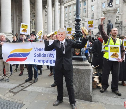 ‘No Blood for Oil’ chanted a lively picket of the Bank of England demanding the bank returns $1.3bn worth of gold to Venezuela