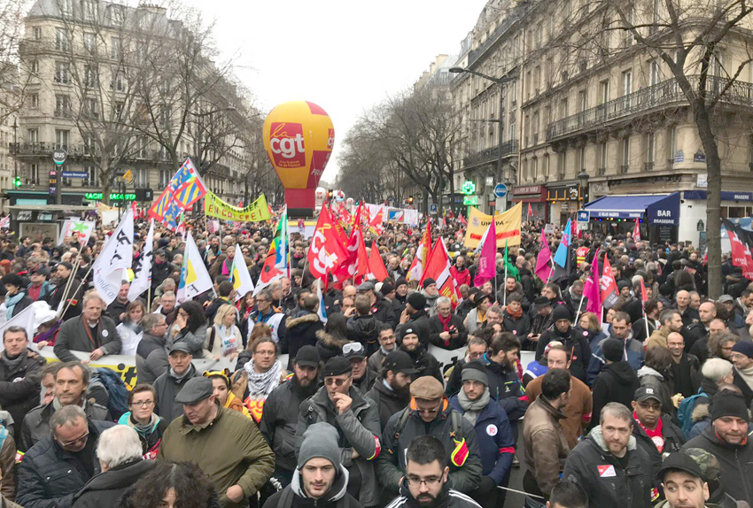 French workers demonstrate